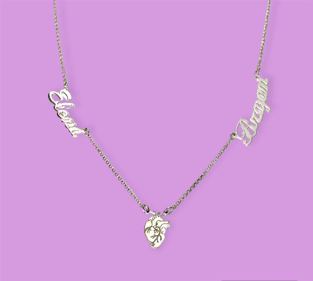 Collana con due nomi e cuore anatomico