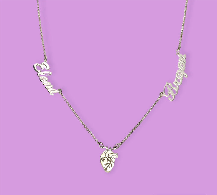 Collana con due nomi e cuore anatomico