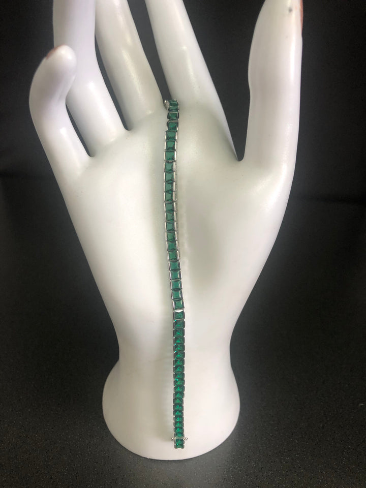 Bracciale tennis pietre verdi taglio carrè 4mm