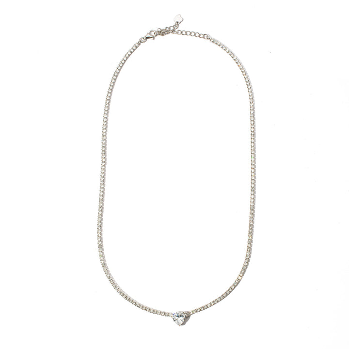 Collana con cuore luminoso e pietre bianche