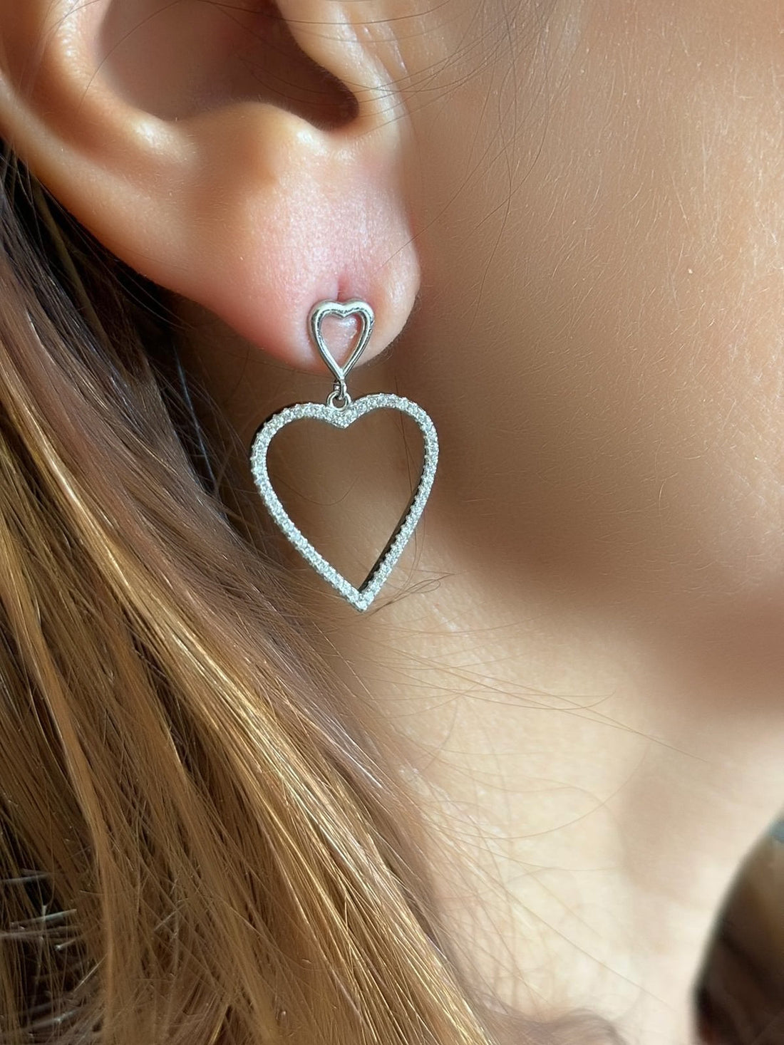 Orecchini cuore con zirconi