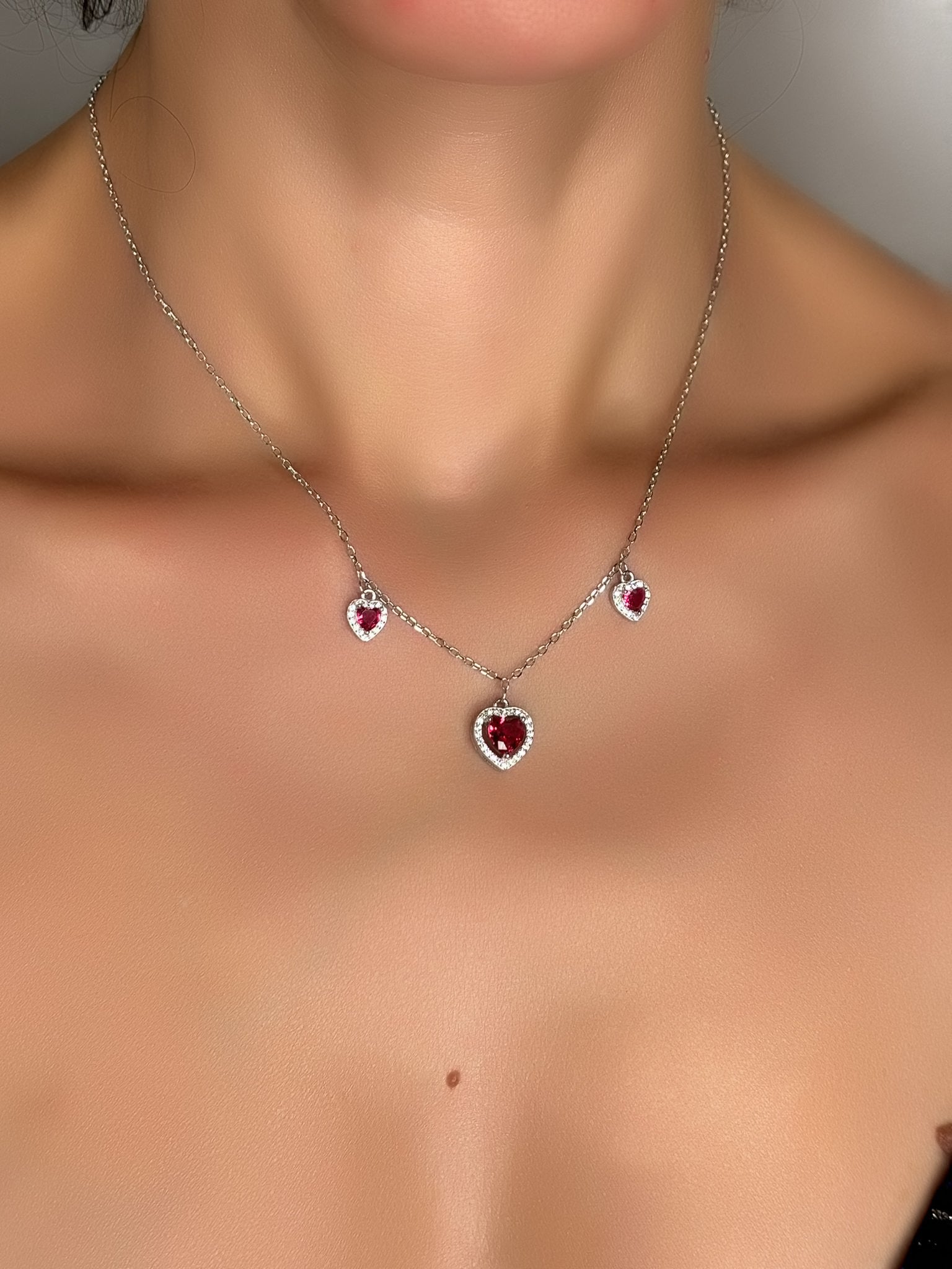 Collana con cuore rosso