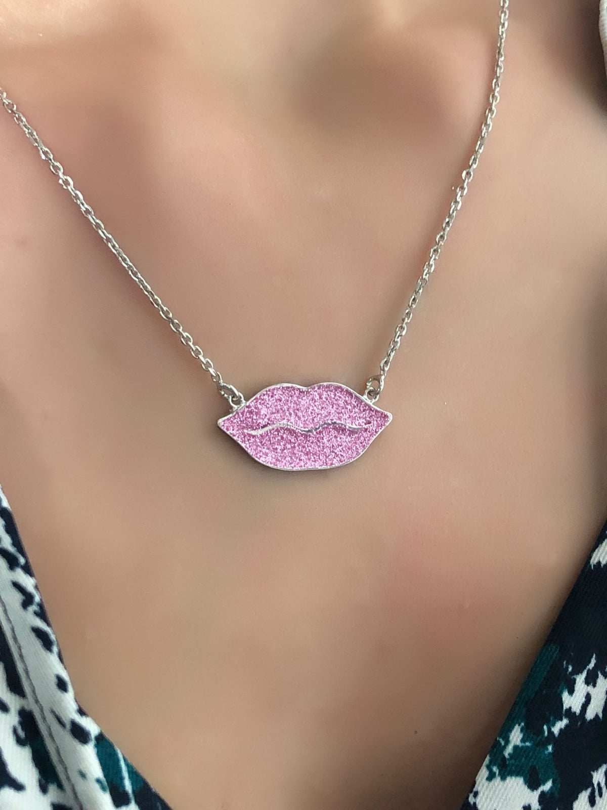 Collana Labbra con glitter rosa