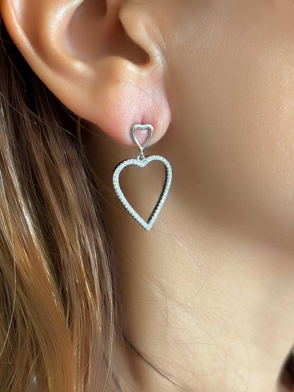 Orecchini cuore con zirconi