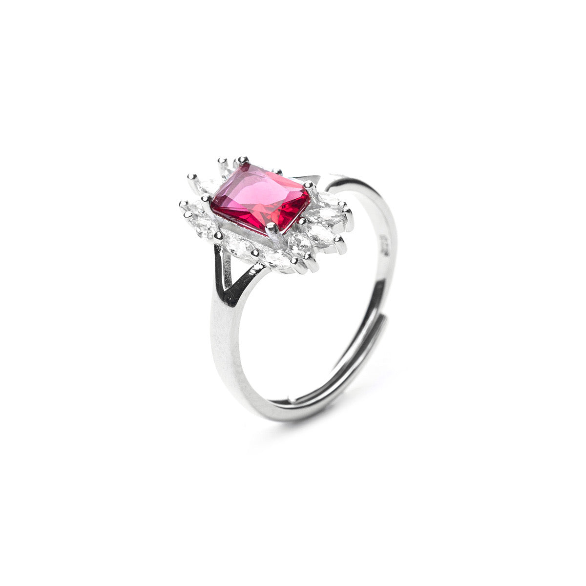 Anello con pietra rossa e zirconi
