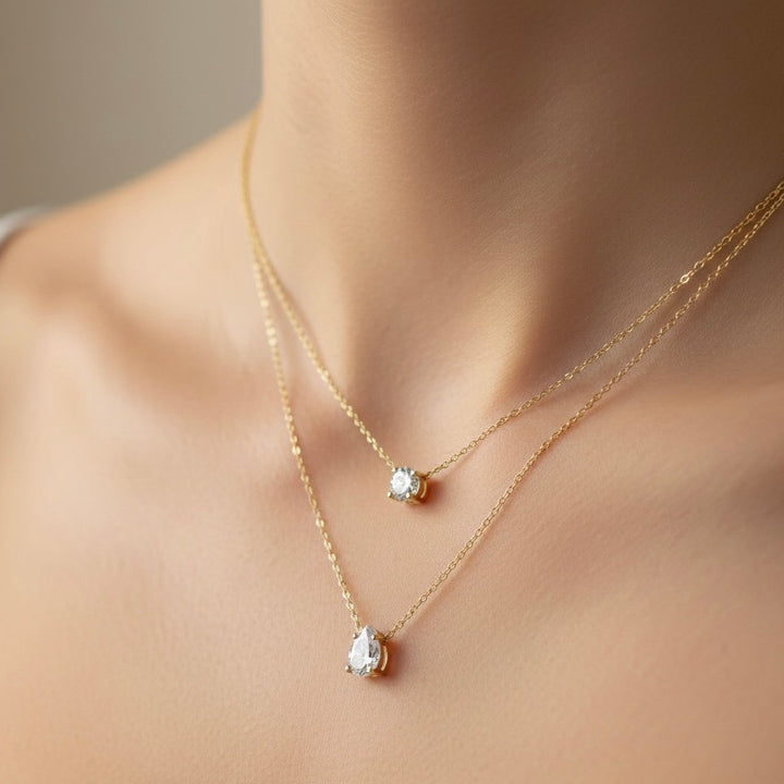 Collana con due fili punto luce e goccia